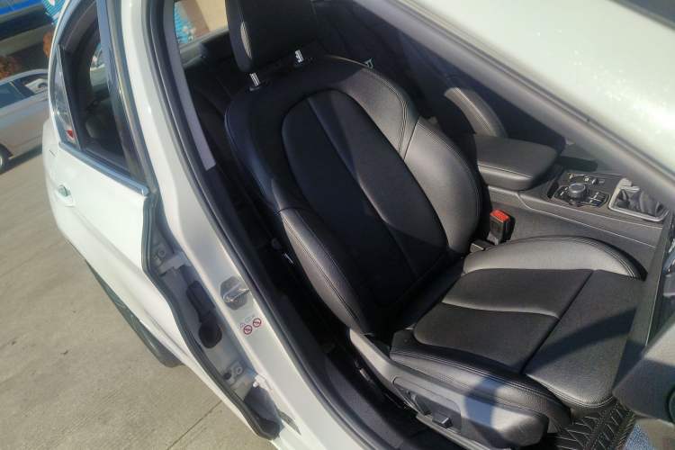 Used BMW 1 Series 2018 118i Sport Edition Right Front Seat