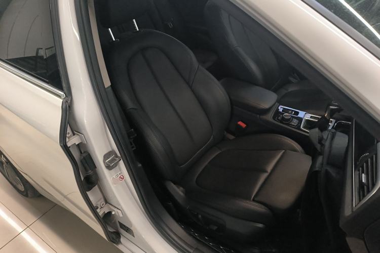 Used BMW 1 Series 2018 118i Sport Edition Right Front Seat