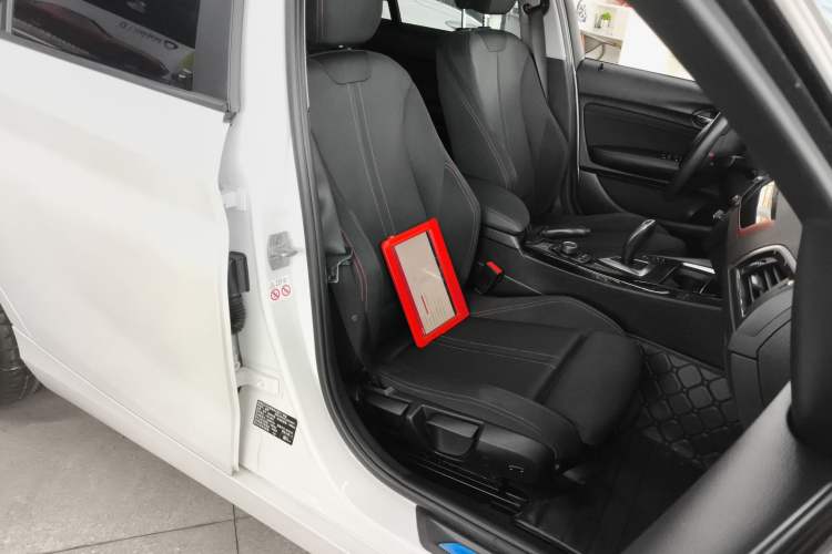 Used BMW 1 Series 2018 118i Sport Design Package Right Front Seat