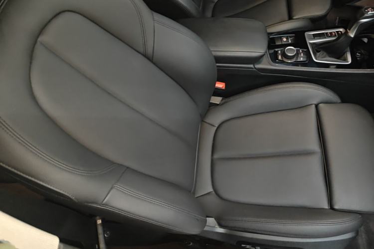 Used BMW 1 Series 2018 118i Sport Edition Right Front Seat