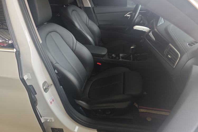 Used BMW 1 Series 2018 118i Sport Edition Right Front Seat