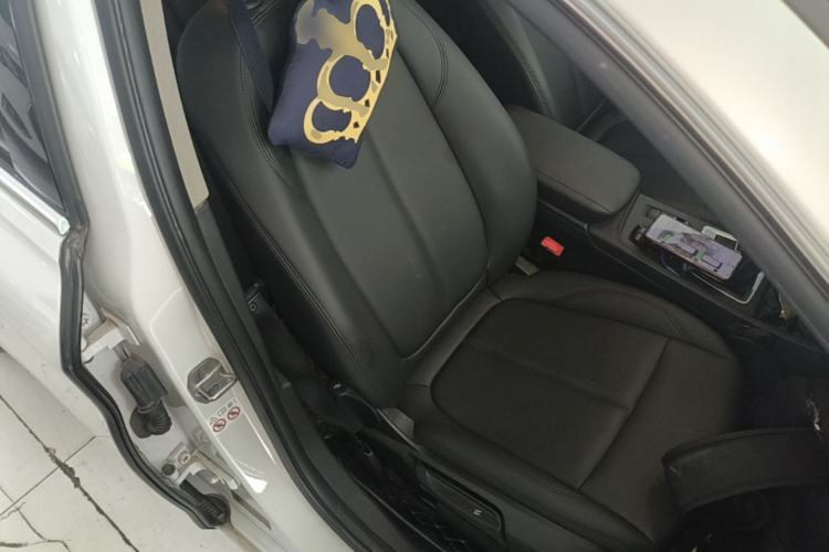 Used BMW 1 Series 2018 Revised 118i Fashion Edition Right Front Seat