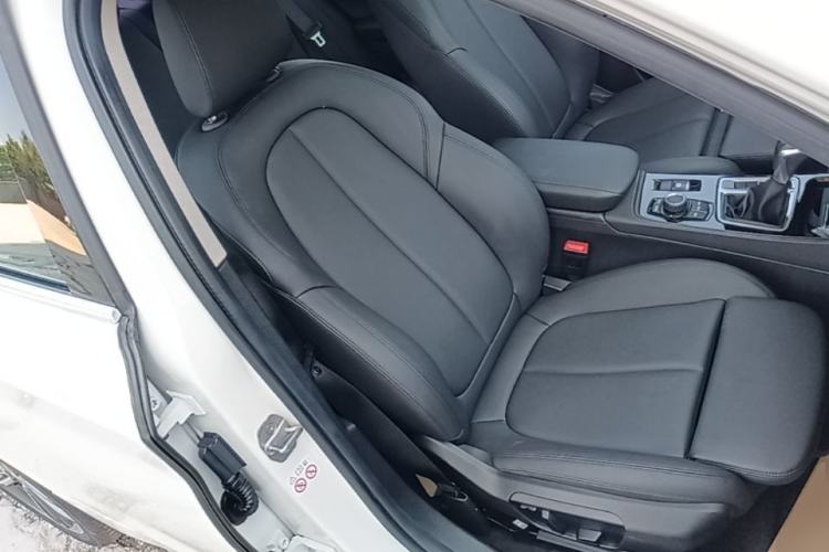 Used BMW 1 Series 2018 Facelifted 118i Sport Edition Right Front Seat