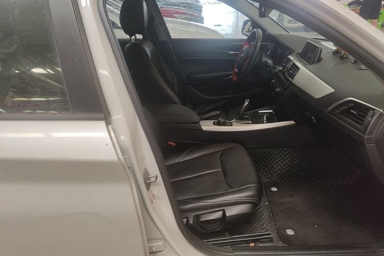 Used BMW 1 Series 2018 118i Leading Model Right Front Seat