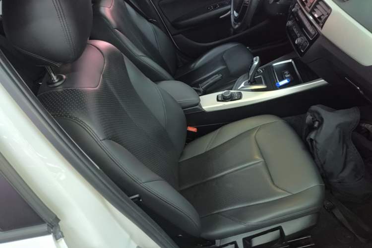 Used BMW 1 Series 2018 118i Leading Model Right Front Seat