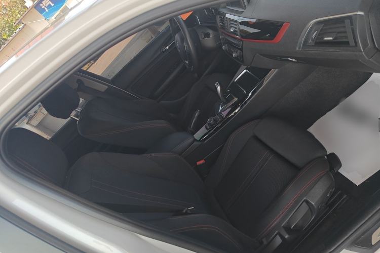 Used BMW 1 Series 2018 118i Sport Design Package Right Front Seat