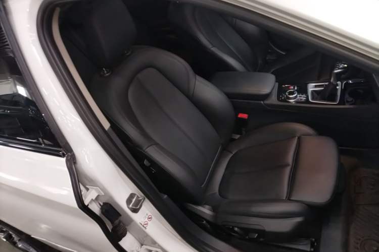 Used BMW 1 Series 2018 120i Design Package Model Right Front Seat