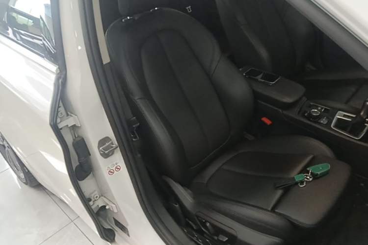Used BMW 1 Series 2018 118i Sport Edition Right Front Seat