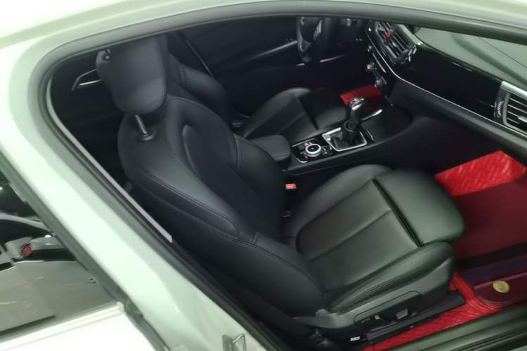 Used BMW 1 Series 2018 118i Sport Edition Right Front Seat