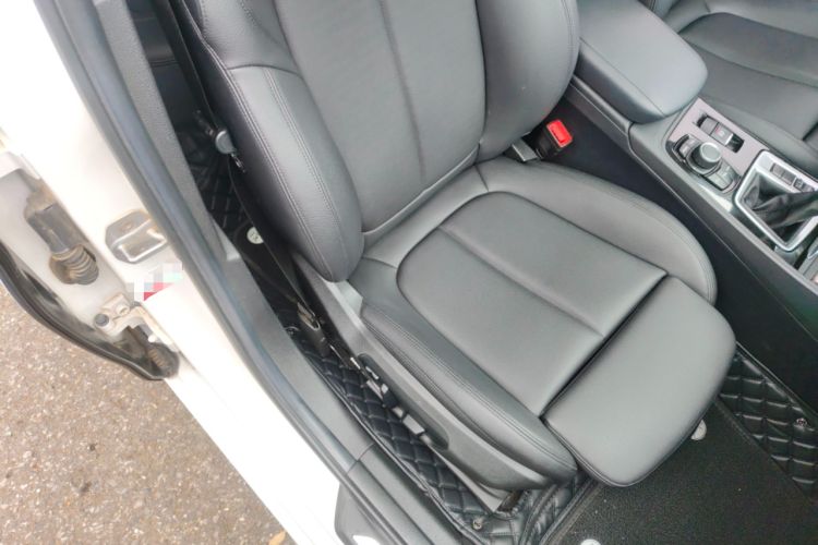 Used BMW 1 Series 2018 Facelifted 118i Sport Edition Right Front Seat