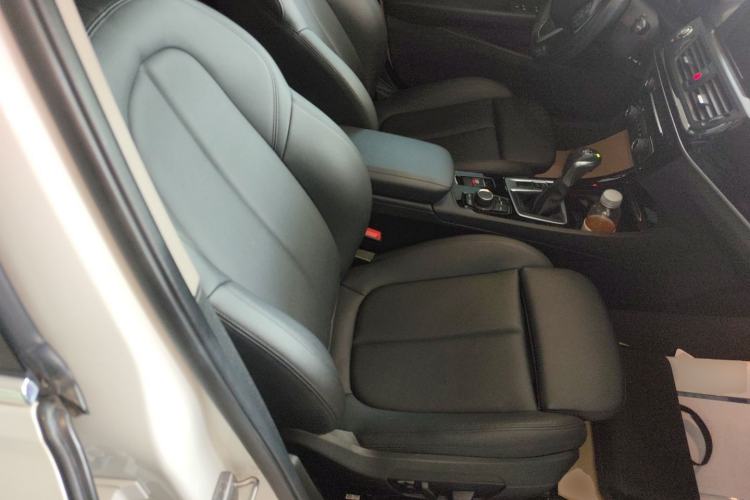 Used BMW 1 Series 2018 Facelifted 118i Sport Edition Right Front Seat