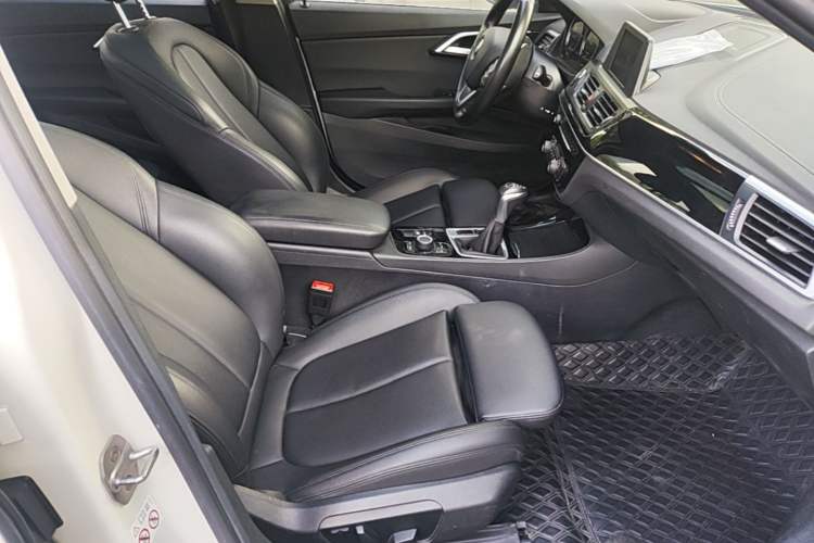 Used BMW 1 Series 2018 Facelifted 118i Sport Edition Right Front Seat