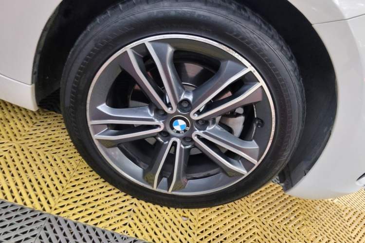 Used BMW 1 Series 2018 118i Sport Edition Right Front Wheel Hub
