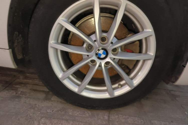 Used BMW 1 Series 2018 118i Fashion Model Right Front Wheel Hub