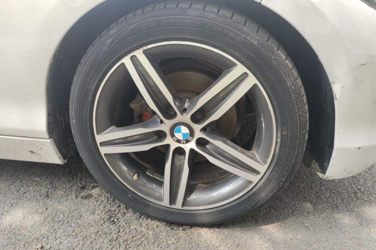 Used BMW 1 Series 2018 118i Sport Design Package Right Front Wheel Hub