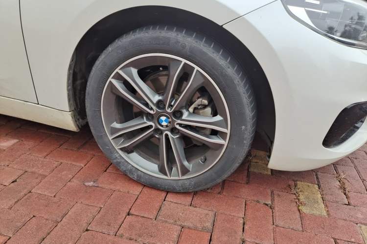 Used BMW 1 Series 2018 Facelifted 118i Sport Edition Right Front Wheel Hub