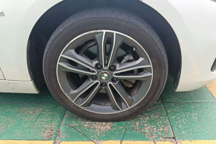 Used BMW 1 Series 2018 118i Sport Edition Right Front Wheel Hub