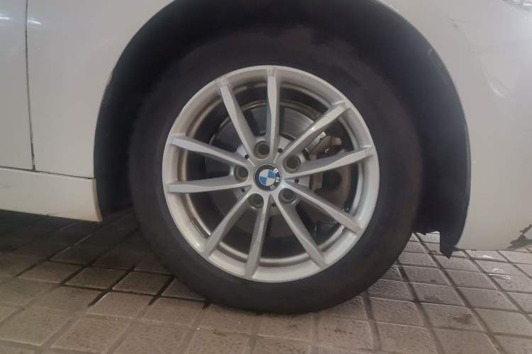 Used BMW 1 Series 2018 118i Fashion Model Right Front Wheel Hub