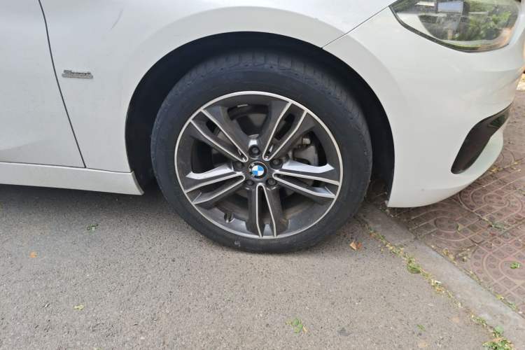 Used BMW 1 Series 2018 118i Sport Edition Right Front Wheel Hub