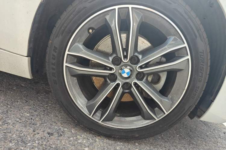 Used BMW 1 Series 2018 118i Sport Edition Right Front Wheel Hub
