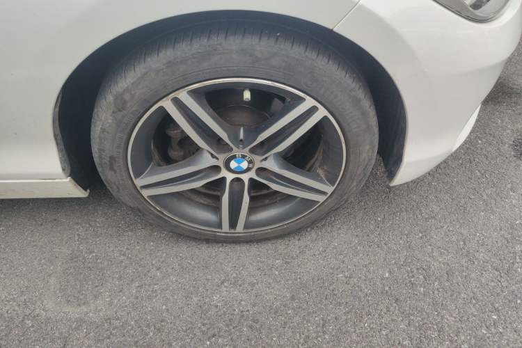 Used BMW 1 Series 2018 118i Sport Design Package Right Front Wheel Hub