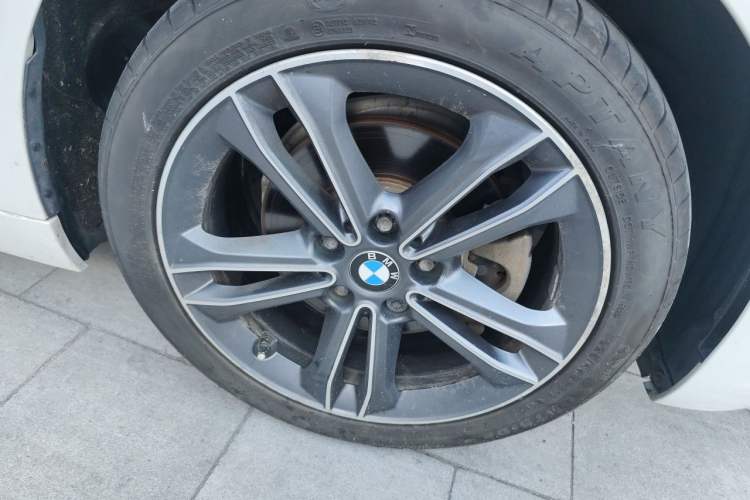 Used BMW 1 Series 2018 118i Sport Edition Right Front Wheel Hub