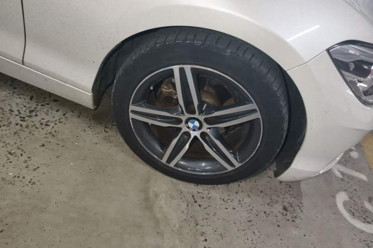 Used BMW 1 Series 2018 118i Sport Design Package Right Front Wheel Hub