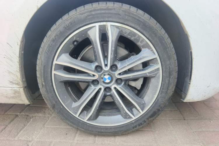 Used BMW 1 Series 2018 Facelifted 118i Sport Edition Right Front Wheel Hub