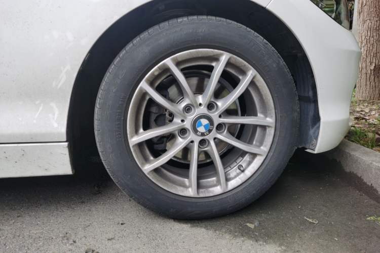 Used BMW 1 Series 2018 118i Leading Model Right Front Wheel Hub