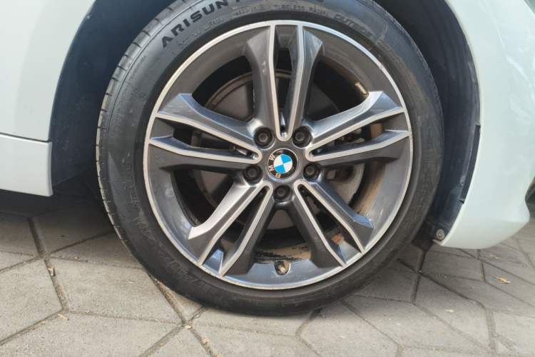 Used BMW 1 Series 2018 118i Sport Edition Right Front Wheel Hub
