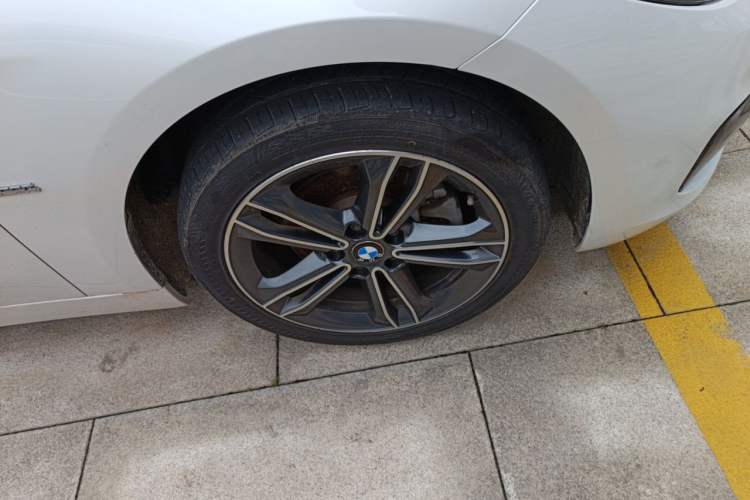 Used BMW 1 Series 2018 118i Sport Edition Right Front Wheel Hub