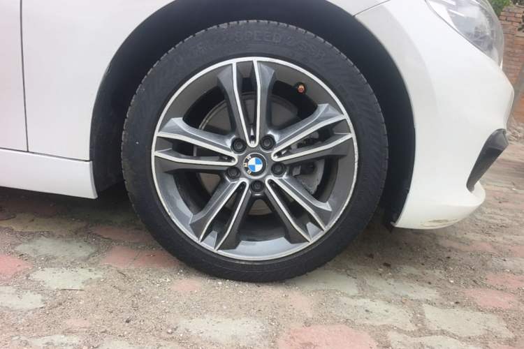 Used BMW 1 Series 2018 Facelifted 118i Sport Edition Right Front Wheel Hub