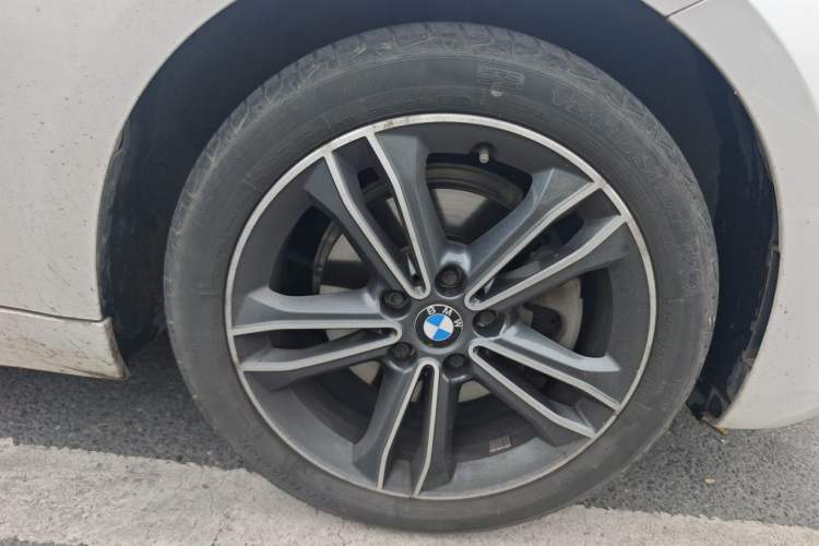 Used BMW 1 Series 2018 Facelifted 118i Sport Edition Right Front Wheel Hub