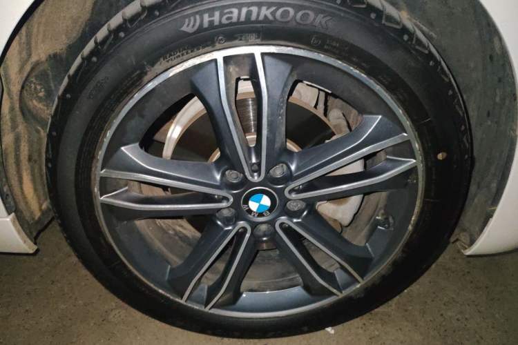Used BMW 1 Series 2018 118i Sport Edition Right Front Wheel Hub