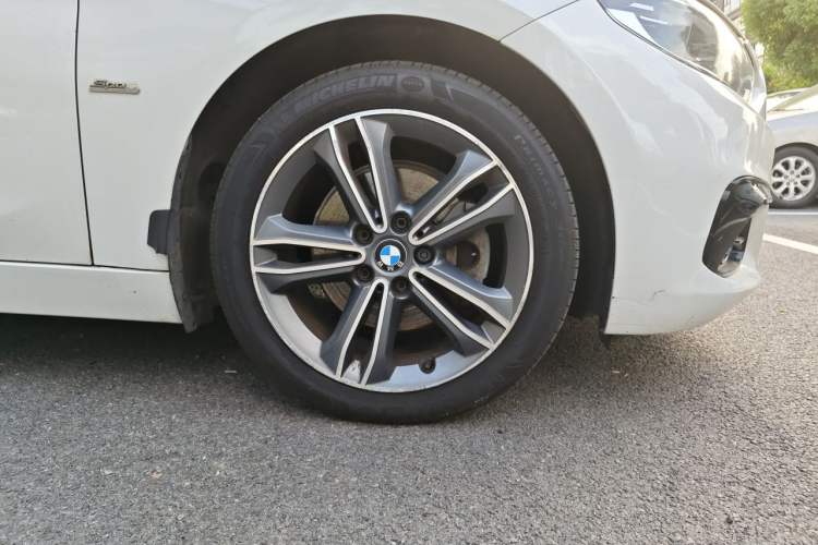 Used BMW 1 Series 2018 118i Sport Edition Right Front Wheel Hub