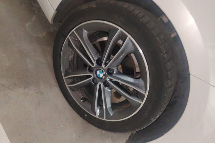 Used BMW 1 Series 2018 118i Sport Edition Right Front Wheel Hub