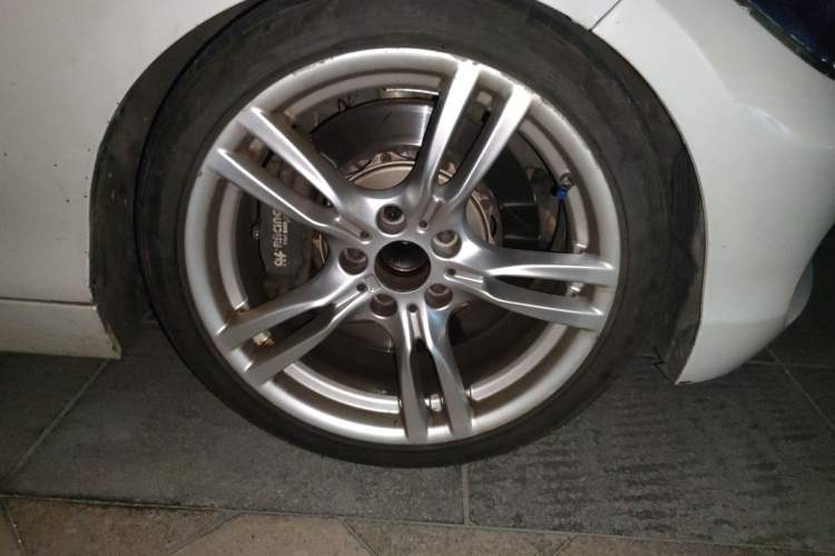 Used BMW 1 Series 2018 118i Leading Model Right Front Wheel Hub