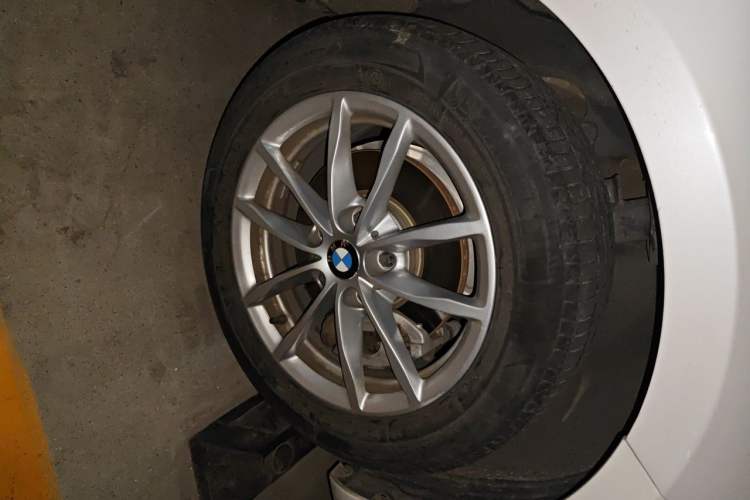 Used BMW 1 Series 2018 Revised 118i Fashion Edition Right Front Wheel Hub