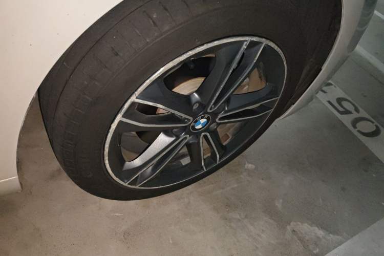 Used BMW 1 Series 2018 118i Sport Edition Right Front Wheel Hub
