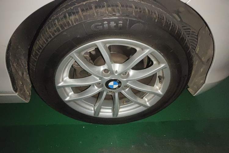 Used BMW 1 Series 2018 118i Leading Model Right Front Wheel Hub