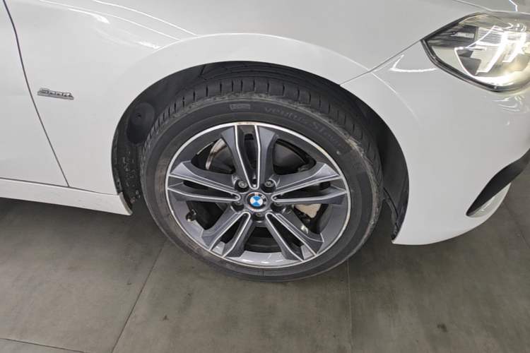 Used BMW 1 Series 2018 118i Sport Edition Right Front Wheel Hub