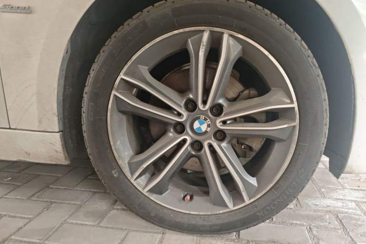 Used BMW 1 Series 2018 118i Sport Edition Right Front Wheel Hub