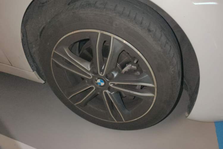 Used BMW 1 Series 2018 118i Sport Edition Right Front Wheel Hub