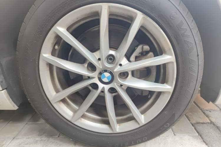 Used BMW 1 Series 2018 Revised 118i Fashion Edition Right Front Wheel Hub