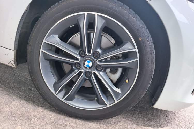 Used BMW 1 Series 2018 Facelifted 118i Sport Edition Right Front Wheel Hub