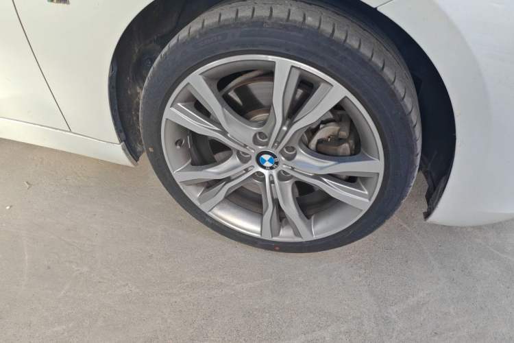 Used BMW 1 Series 2018 Restyled 120i Design Package Edition Right Front Wheel Hub