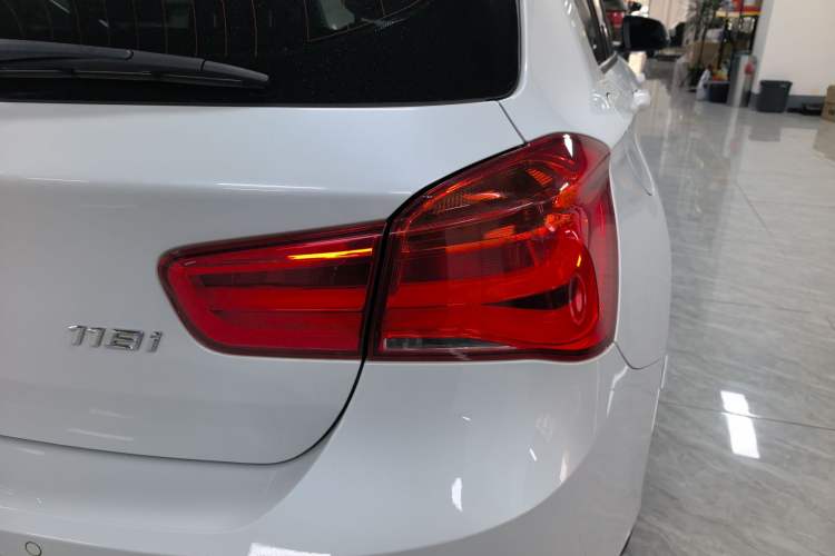 Used BMW 1 Series 2018 118i Leading Model Right Rear Taillight
