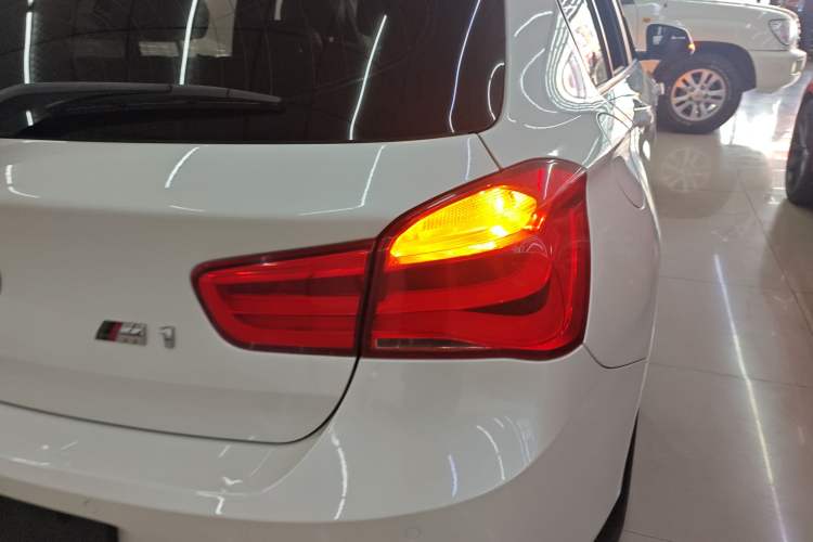 Used BMW 1 Series 2018 118i Sport Design Package Right Rear Taillight