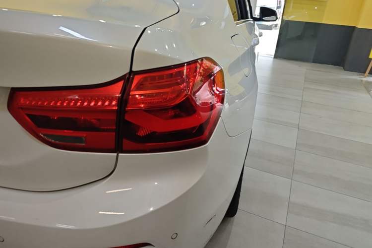 Used BMW 1 Series 2018 118i Sport Edition Right Rear Taillight