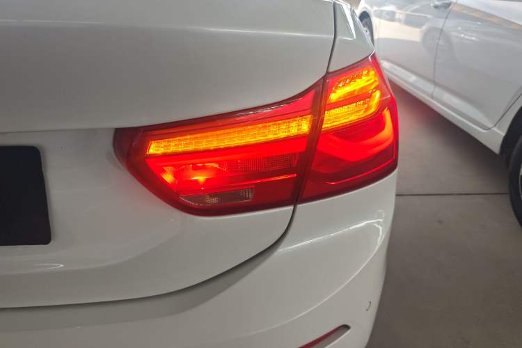 Used BMW 1 Series 2018 118i Sport Edition Right Rear Taillight
